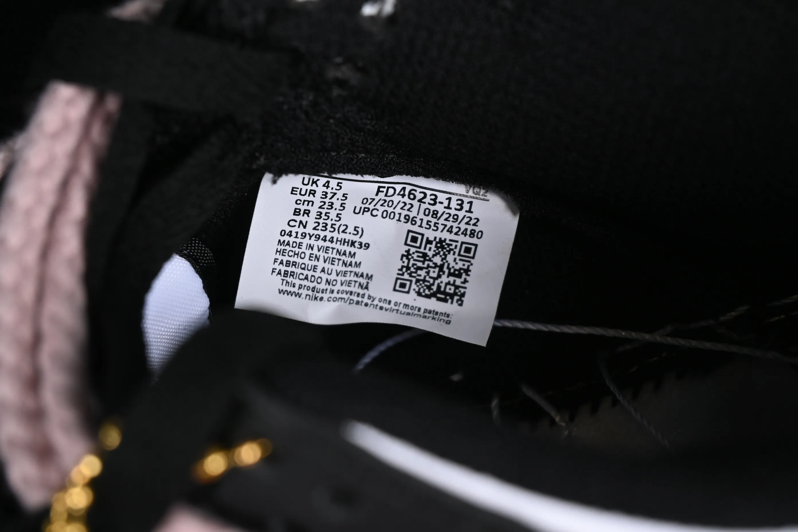 All Categories Nk SB Dunk Series Nk SB Dunk Low Low-top Sneakers Nk Dunk Low "Multi-Color Swoosh" Rose Heart Soft Mist Pink Cloth Patch SB Strap Low-top Casual Sneakers FD4623-131